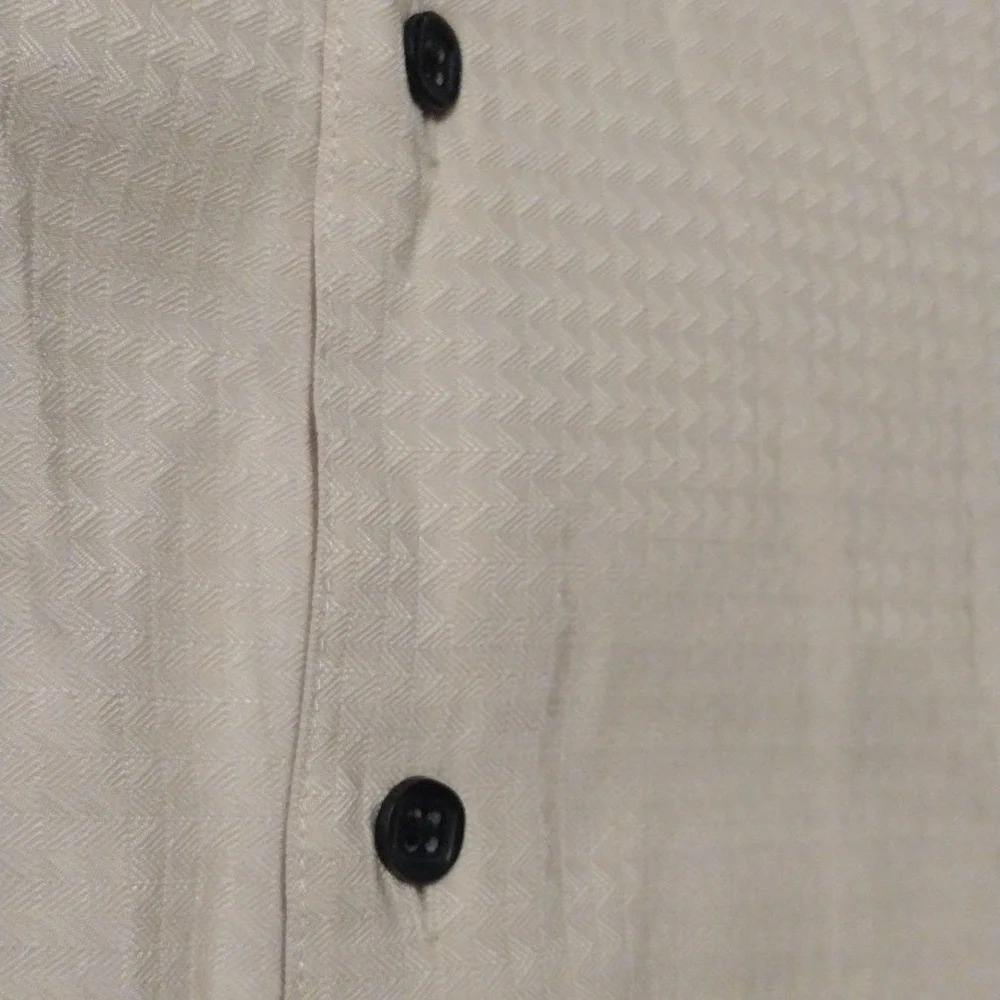 Axist Men's Beige Button-Down Shirt - Picture 5 of 6